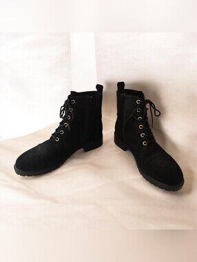 ALDO Jekerdal Black Suede Leather Combat Ankle Boots Lace Up Side Zip Size 7.5